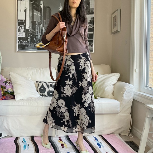 Bias cut floral print midi skirt - Picture 2 of 12